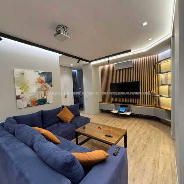 Продам квартиру, Клочковская ул. , 3 кім., 106 м², авторский дизайн 