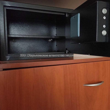 Продам квартиру, Гвардейцев Широнинцев ул. , 2 кім., 45.60 м², советский ремонт 