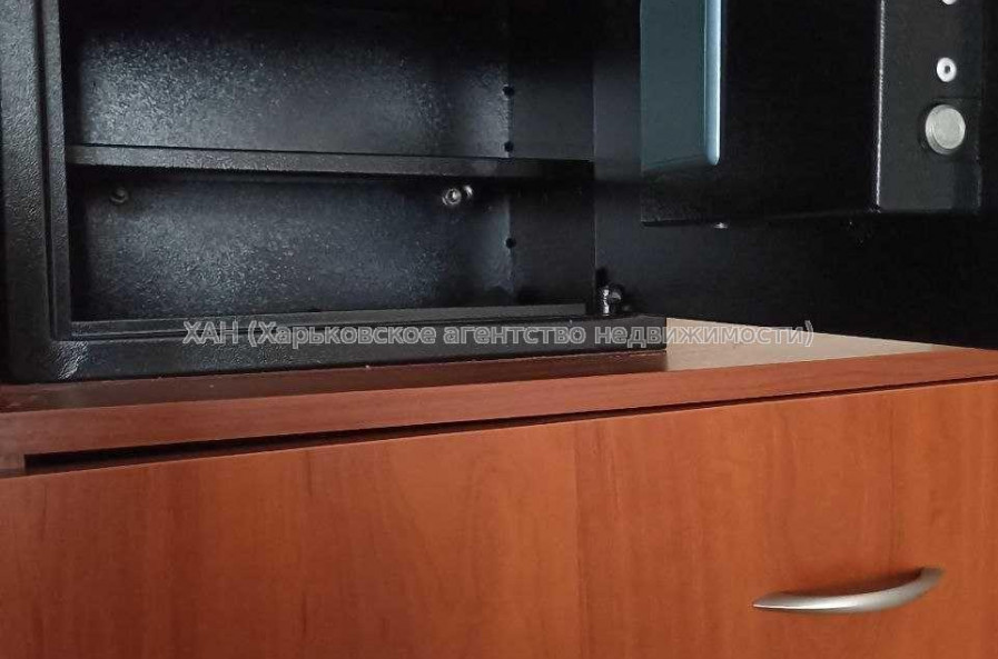 Продам квартиру, Гвардейцев Широнинцев ул. , 2 кім., 45.60 м², советский ремонт 