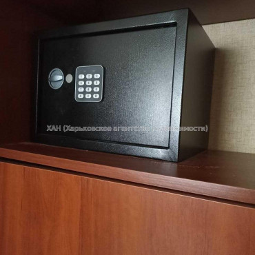 Продам квартиру, Гвардейцев Широнинцев ул. , 2 кім., 45.60 м², советский ремонт 