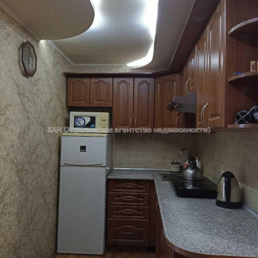 Продам квартиру, Гвардейцев Широнинцев ул. , 2 кім., 45.60 м², советский ремонт 