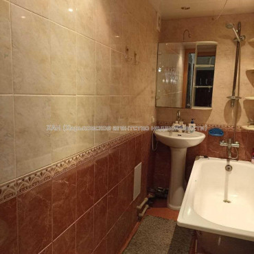 Продам квартиру, Гвардейцев Широнинцев ул. , 2 кім., 45.60 м², советский ремонт 