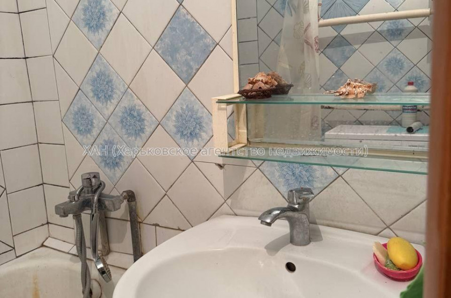 Продам квартиру, Каденюка ул. , 2  ком., 60 м², косметический ремонт 