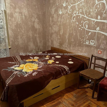 Продам квартиру, Каденюка ул. , 2  ком., 60 м², косметический ремонт 