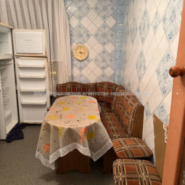 Продам квартиру, Каденюка ул. , 2  ком., 60 м², косметический ремонт 