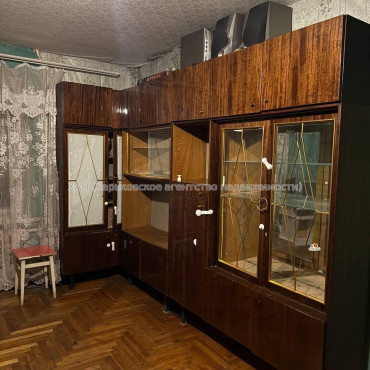 Продам квартиру, Каденюка ул. , 2  ком., 60 м², косметический ремонт 
