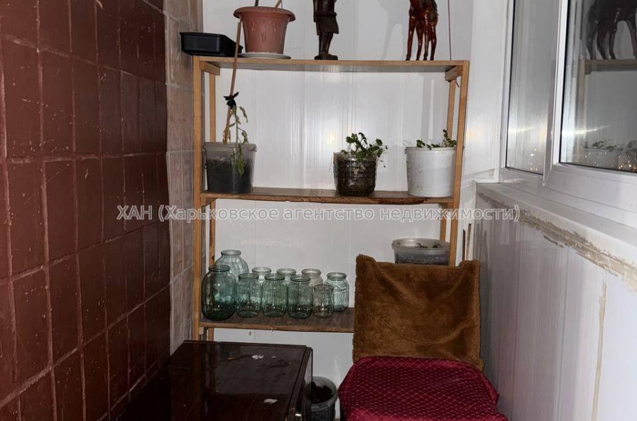 Продам квартиру, Каденюка ул. , 2  ком., 60 м², косметический ремонт 