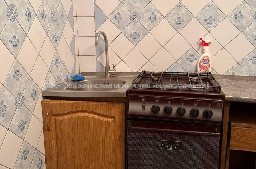 Продам квартиру, Каденюка ул. , 2  ком., 60 м², косметический ремонт 