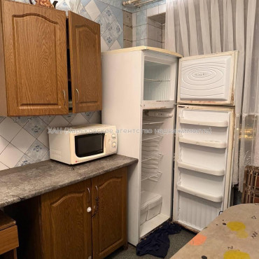 Продам квартиру, Каденюка ул. , 2  ком., 60 м², косметический ремонт 