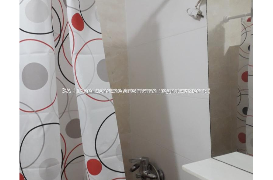 Продам квартиру, Владислава Зубенко ул. , 1 кім., 26 м², капитальный ремонт 