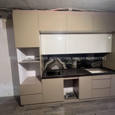 Продам квартиру, Профессорская ул. , 1 кім., 46 м², без ремонта 