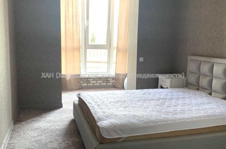 Продам квартиру, Клочковская ул. , 3  ком., 68 м², авторский дизайн 
