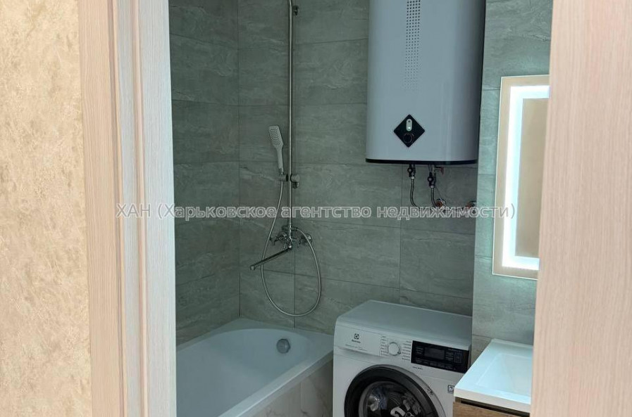 Продам квартиру, Полтавский Шлях ул. , 1 кім., 54 м², авторский дизайн 