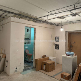 Продам квартиру, Гончаровский бул. , 1 кім., 38 м², частичный ремонт