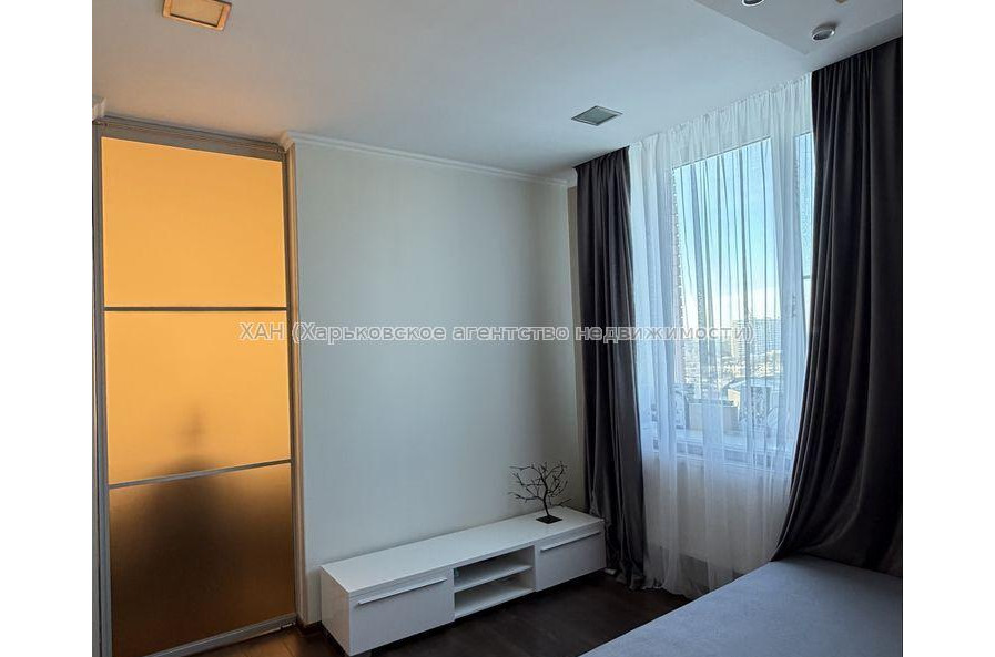 Продам квартиру, Отакара Яроша пер. , 2  ком., 73 м², евроремонт 