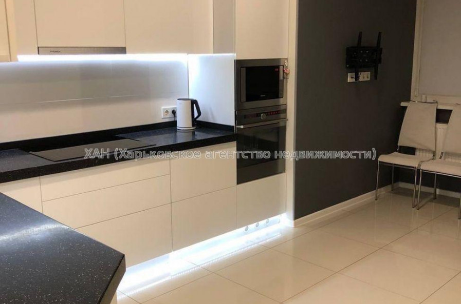 Продам квартиру, Отакара Яроша пер. , 2 кім., 73 м², евроремонт 