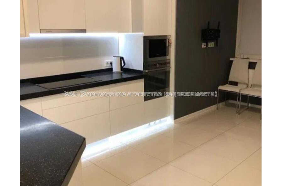 Продам квартиру, Отакара Яроша пер. , 2 кім., 73 м², евроремонт 