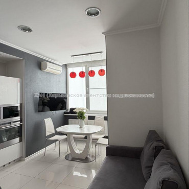 Продам квартиру, Отакара Яроша пер. , 2  ком., 73 м², евроремонт 