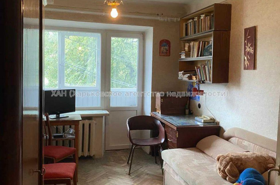 Продам квартиру, Шекспира пер. , 3 , 2 кім., 42.40 м², советский ремонт 