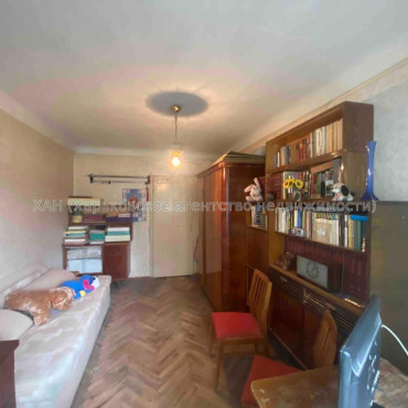 Продам квартиру, Шекспира пер. , 3 , 2 кім., 42.40 м², советский ремонт 