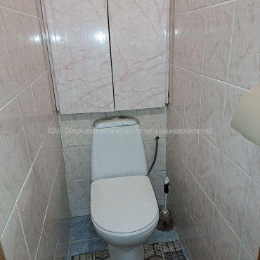 Продам квартиру, Ахсарова Энвера ул. , 3 кім., 67.50 м², косметический ремонт 