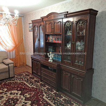 Продам квартиру, Ахсарова Энвера ул. , 3 кім., 67.50 м², косметический ремонт 
