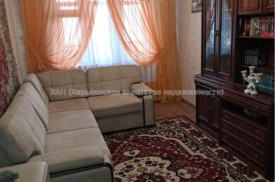 Продам квартиру, Ахсарова Энвера ул. , 3 кім., 67.50 м², косметический ремонт 