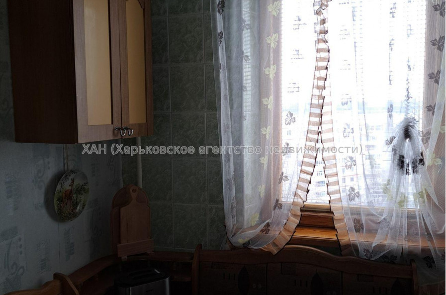 Продам квартиру, Ахсарова Энвера ул. , 3 кім., 67.50 м², косметический ремонт 