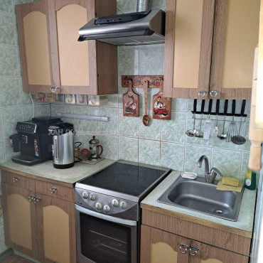 Продам квартиру, Ахсарова Энвера ул. , 3 кім., 67.50 м², косметический ремонт 