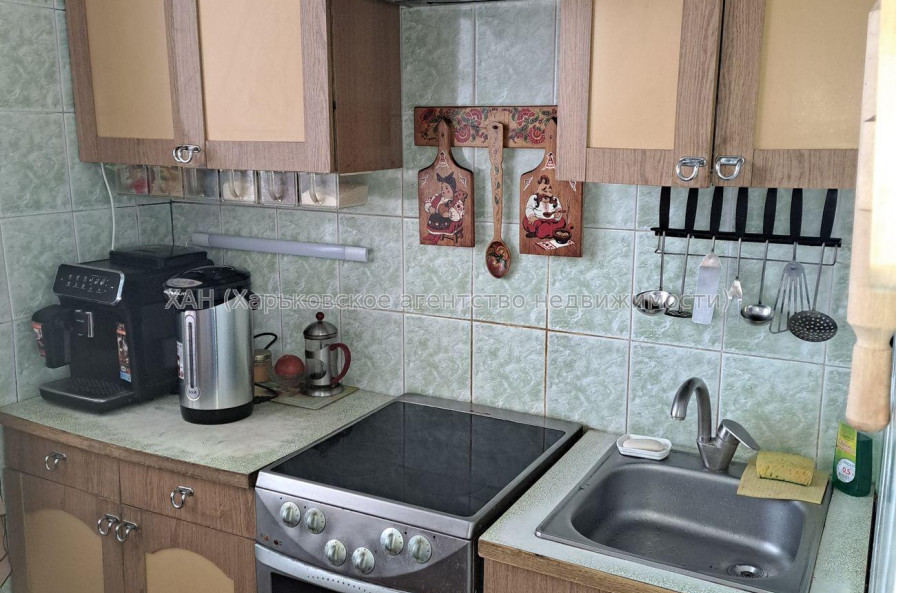 Продам квартиру, Ахсарова Энвера ул. , 3 кім., 67.50 м², косметический ремонт 