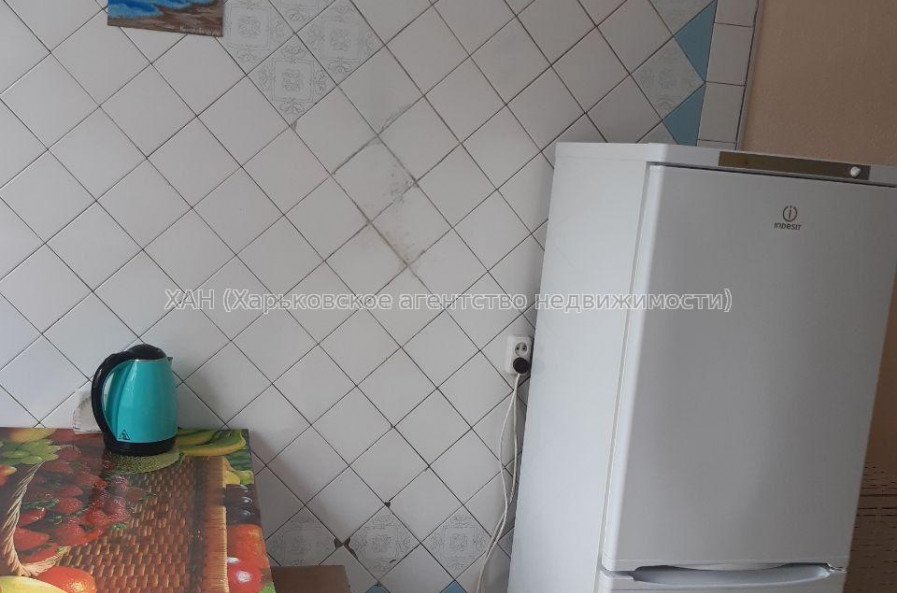 Продам квартиру, Гвардейцев Широнинцев ул. , 3 кім., 67 м², косметический ремонт 