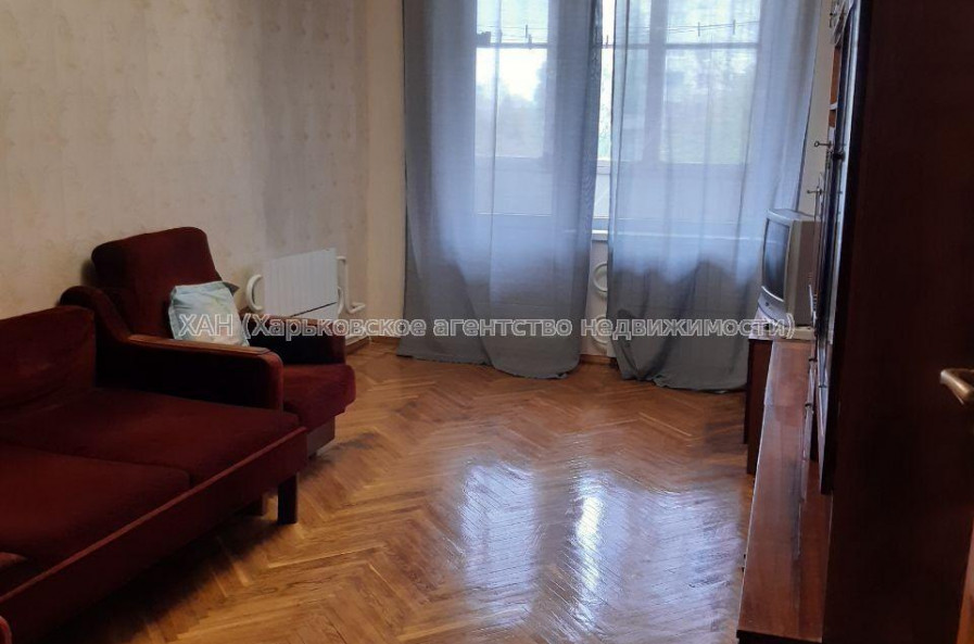 Продам квартиру, Гвардейцев Широнинцев ул. , 3 кім., 67 м², косметический ремонт 