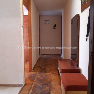 Продам квартиру, Гвардейцев Широнинцев ул. , 3 кім., 67 м², косметический ремонт 