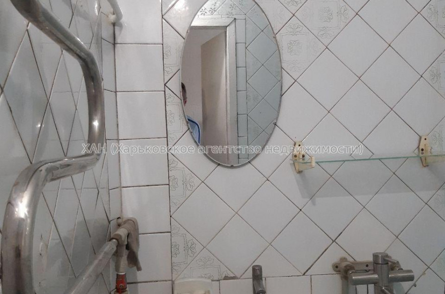 Продам квартиру, Гвардейцев Широнинцев ул. , 3 кім., 67 м², косметический ремонт 