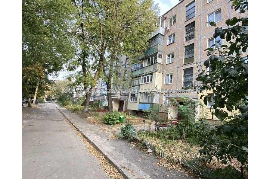 Продам квартиру, Владислава Зубенко ул. , 2 кім., 45 м², советский ремонт 