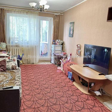 Продам квартиру, Владислава Зубенко ул. , 2 кім., 45 м², советский ремонт 