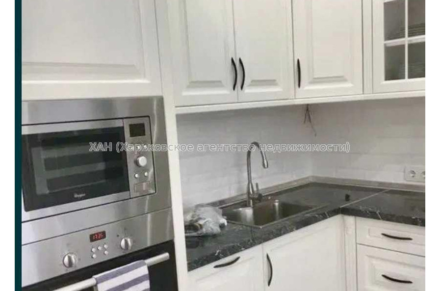 Продам квартиру, Валентиновская ул. , 3 кім., 67.30 м², авторский дизайн 