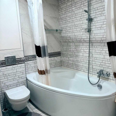 Продам квартиру, Валентиновская ул. , 3 кім., 67.30 м², авторский дизайн 