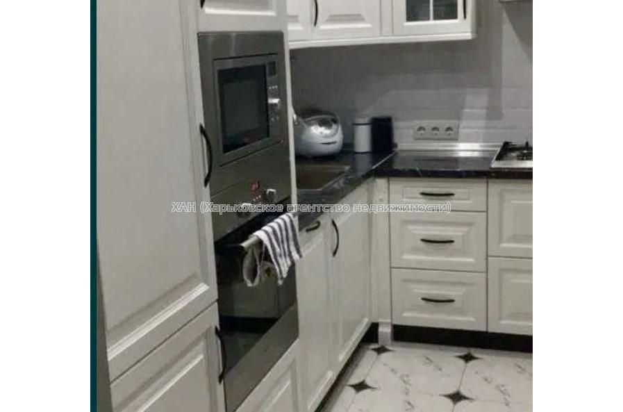 Продам квартиру, Валентиновская ул. , 3 кім., 67.30 м², авторский дизайн 