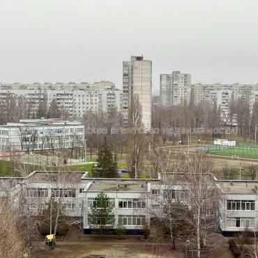 Продам квартиру, Валентиновская ул. , 3 кім., 67.30 м², авторский дизайн 