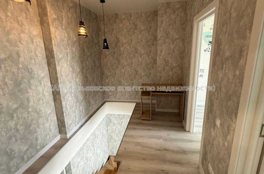 Продам квартиру, Гвардейцев Широнинцев ул. , 3 кім., 90 м², авторский дизайн 