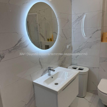 Продам квартиру, Гвардейцев Широнинцев ул. , 3 кім., 90 м², авторский дизайн 