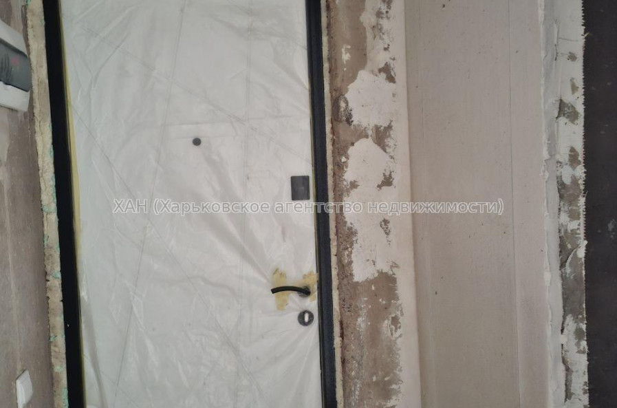 Продам квартиру, Каденюка ул. , 1 кім., 30 м², без отделочных работ 