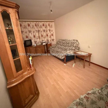 Продам квартиру, Валентиновская ул. , 3  ком., 65 м², косметический ремонт 