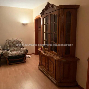 Продам квартиру, Валентиновская ул. , 3  ком., 65 м², косметический ремонт 