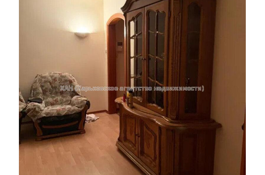 Продам квартиру, Валентиновская ул. , 3  ком., 65 м², косметический ремонт 