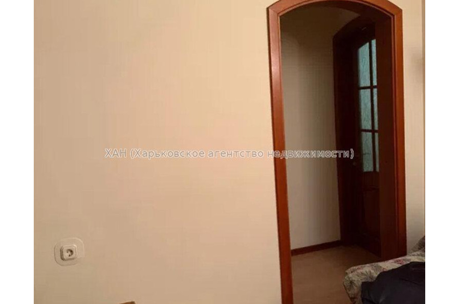 Продам квартиру, Валентиновская ул. , 3  ком., 65 м², косметический ремонт 