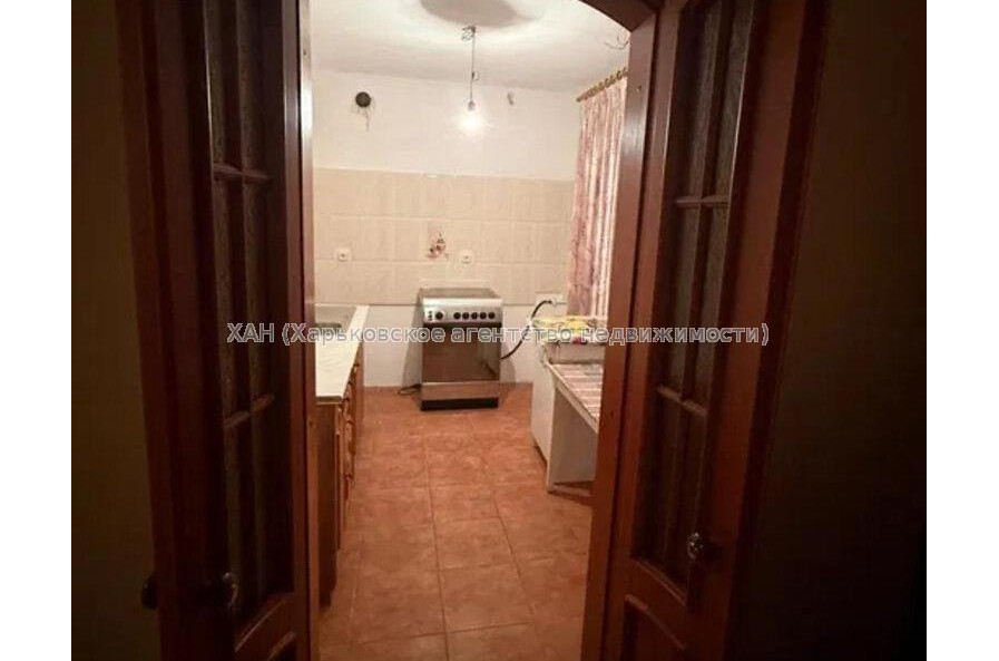 Продам квартиру, Валентиновская ул. , 3  ком., 65 м², косметический ремонт 