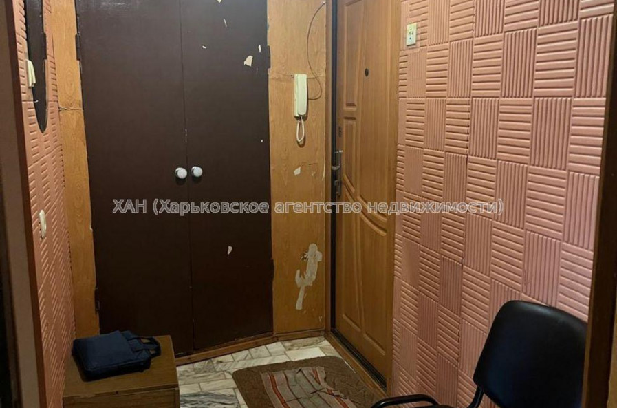 Продам квартиру, Валентиновская ул. , 1 кім., 33 м², косметический ремонт 