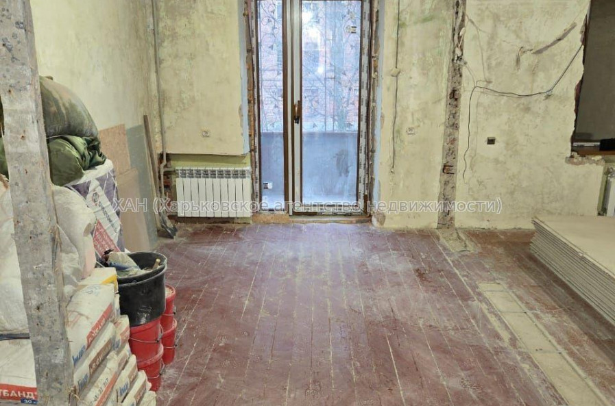Продам квартиру, Клочковская ул. , 3  ком., 84 м², без отделочных работ 